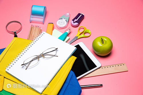 學(xué)習(xí)與生活的伙伴——文具用品與水果